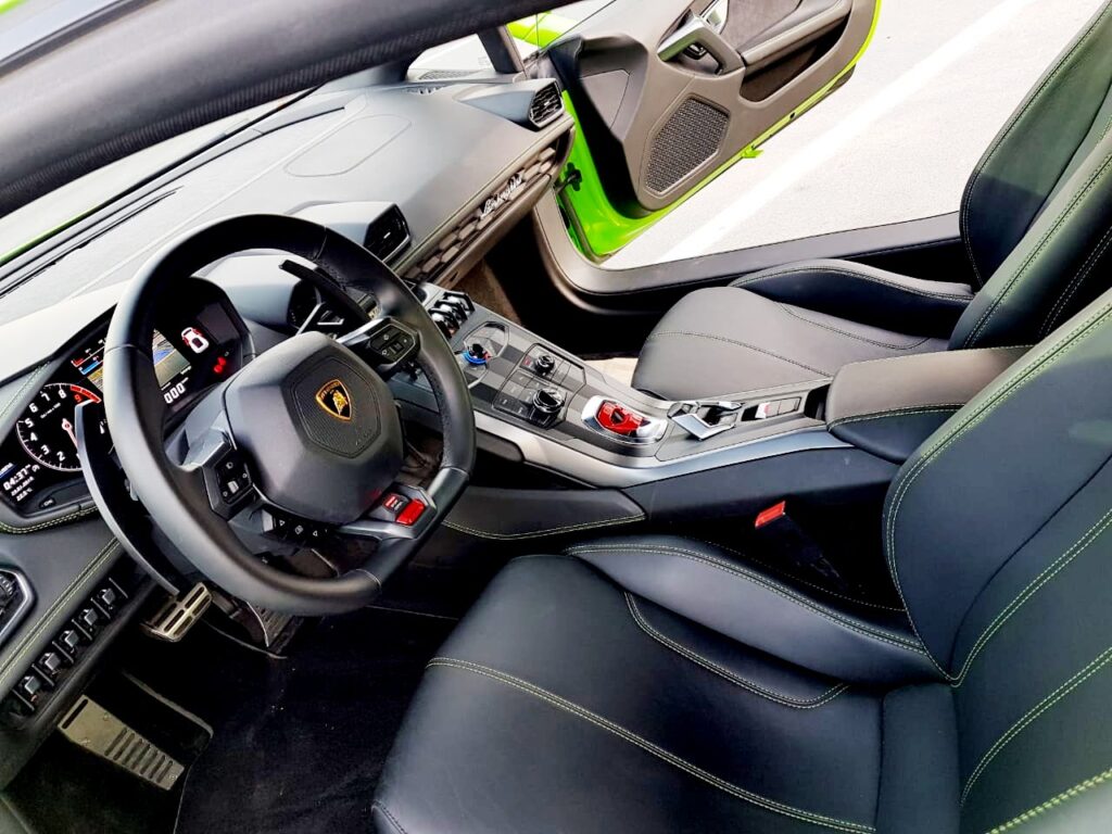 car rental dubai
