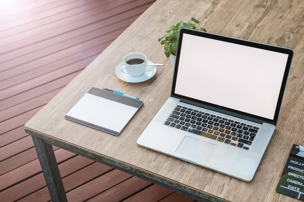 Mac screen goes white