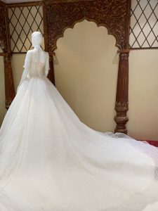 popin-WHITE WEDDING TAIL GOWN, wedding gown on rent in Mumbai