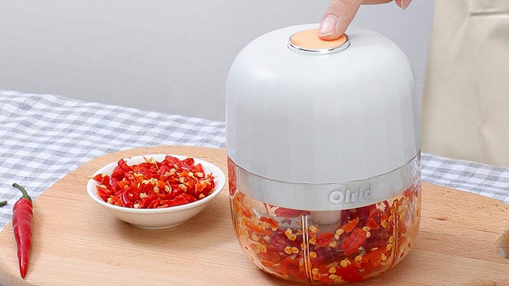 Electric vegetable chopper